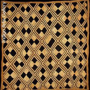 Shoowa "Velvet" Raffia Panel