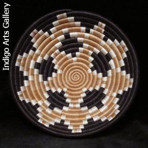 Diamond Burst pattern basket - Tea with black border - Small