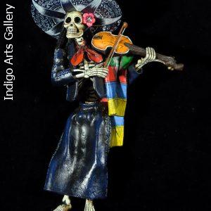 "Mariachi de los Muertos" - retablo figure