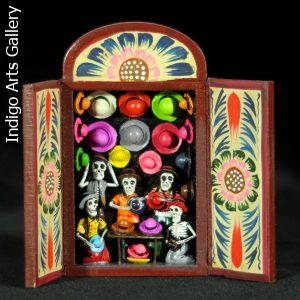 Hat Shop of the Dead - Mini-Retablo