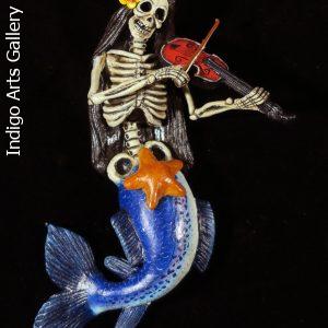 La Sirena Calavera Violinist - retablo figure