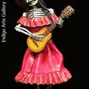 Calavera Guitarist - retablo figure